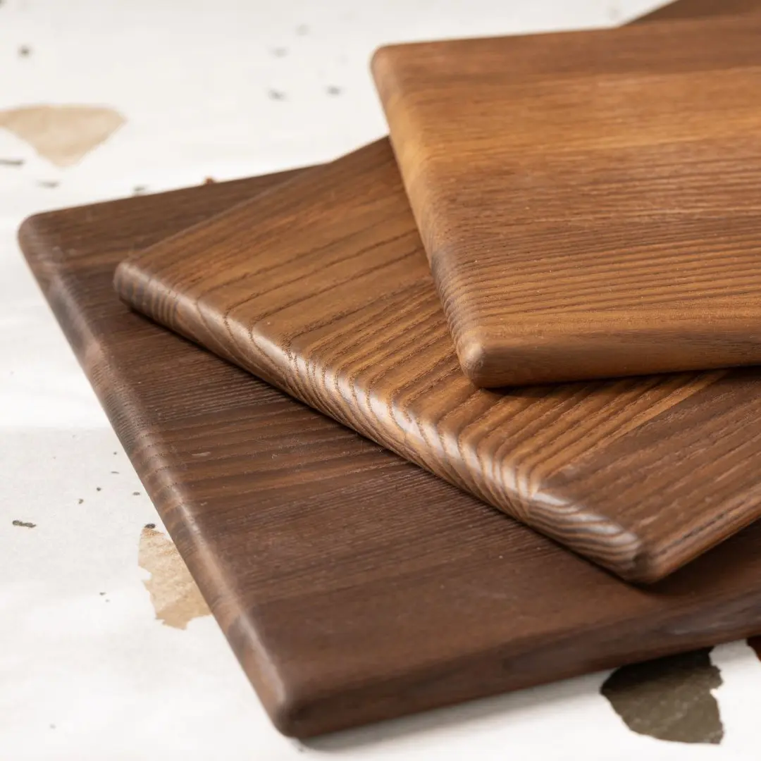 Gładkie deski do krojenia termojesionowe z zaokrąglonymi krawędziami do bezpiecznego użytku,smooth thermoash cutting boards with rounded edges for safe use