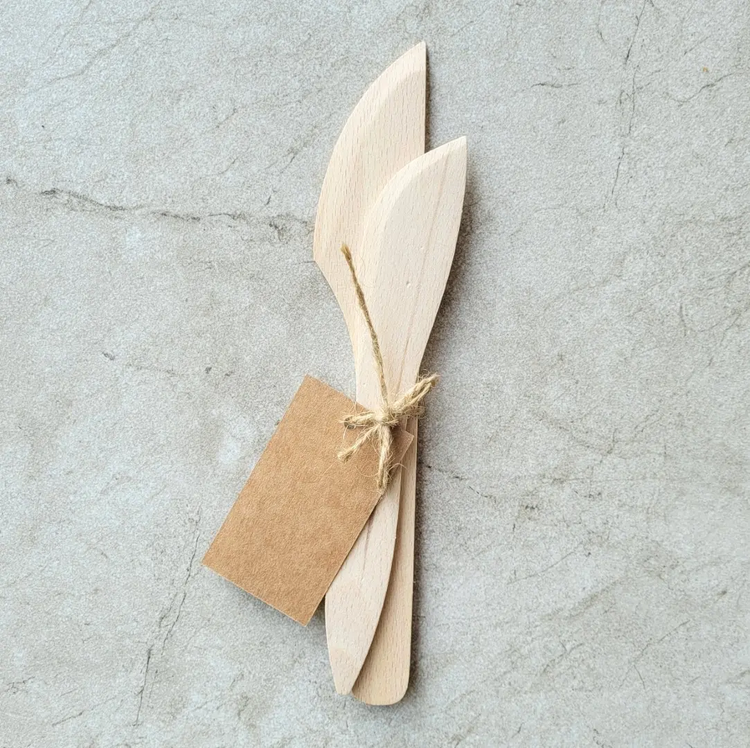 Drewniane nożyki jako ekologiczne drewniane sztućce,Wooden knives as eco-friendly wooden cutlery