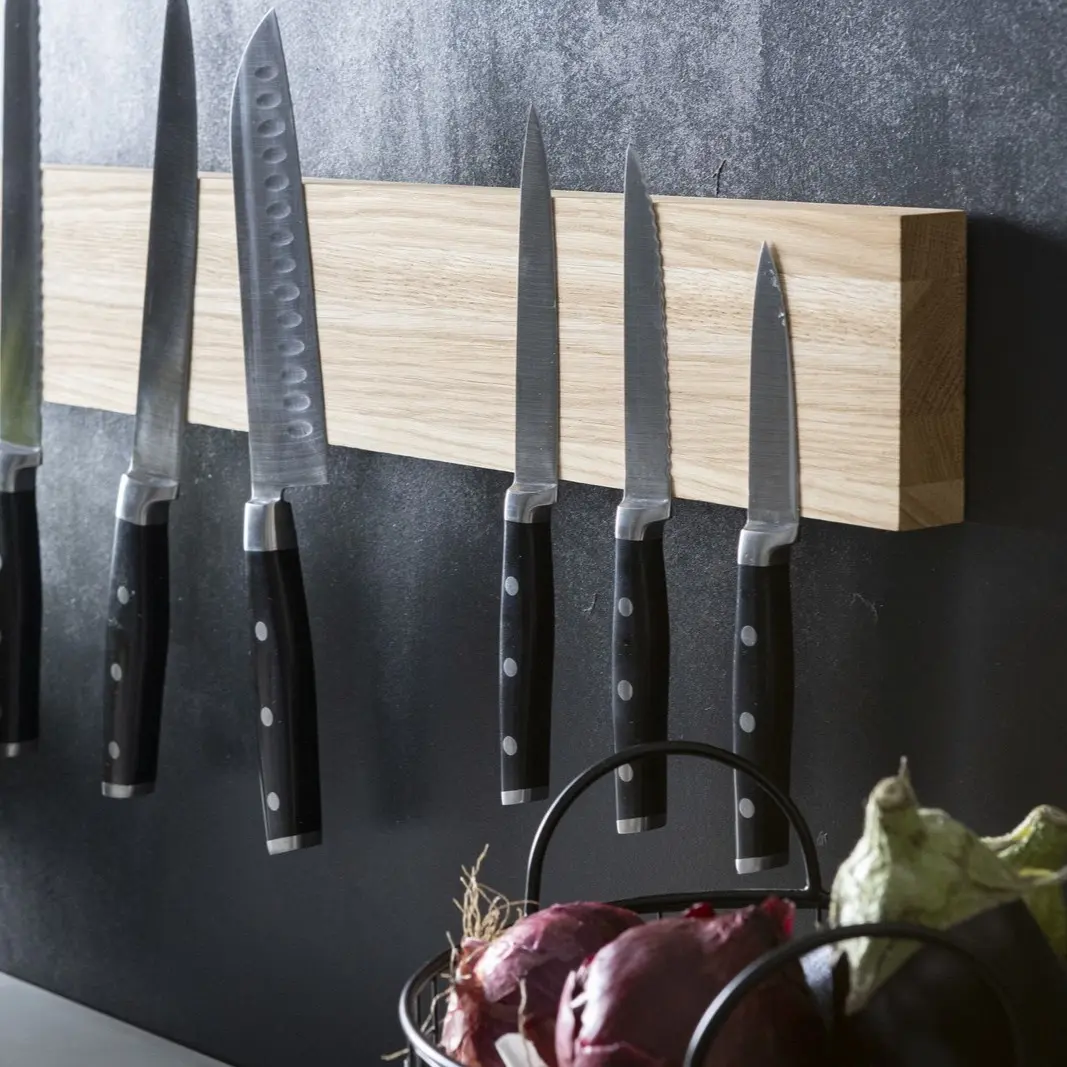 Blok drewniany magnetyczny na noże na ścianę producent,Magnetic wooden knife block on wall, polish manufacturer 