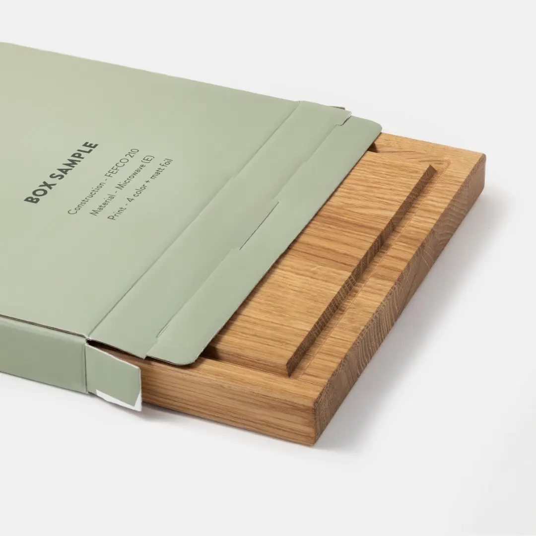Solidne opakowania tekturowe zapewniają bezpieczeństwo w transporcie desek do krojenia,Solid cardboard box ensures the safe transport of cutting boards