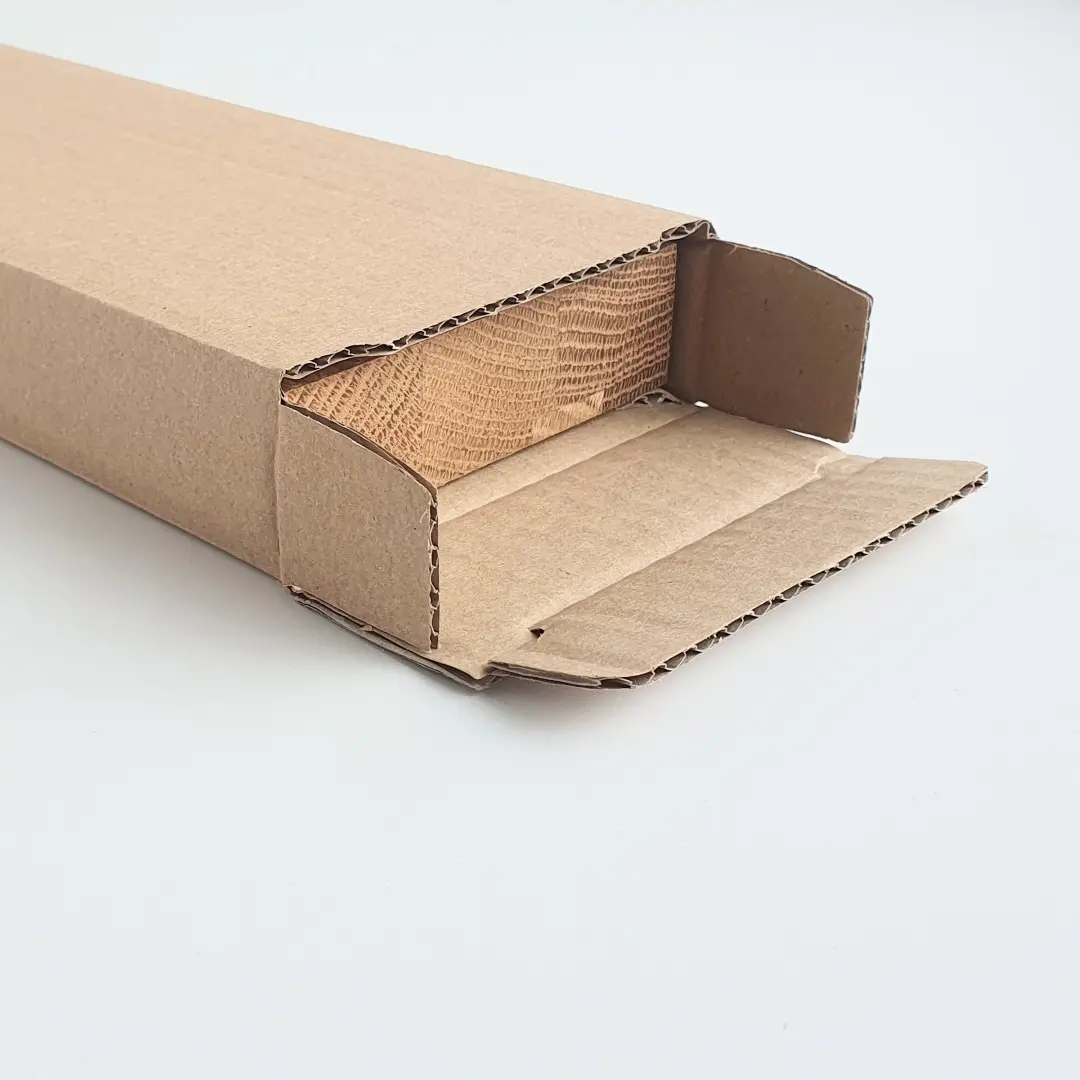 Drewniana deska do krojenia w ekologicznym opakowaniu,Wooden cutting board in eco-friendly packaging