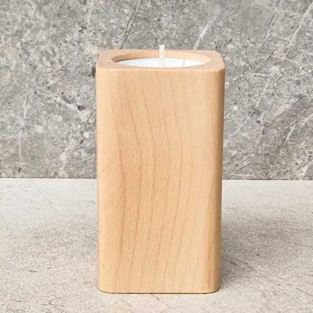 drewniany świecznik na tealight bukowy wooden candle holder beech 90 zaokr (1).webp