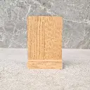 PL.00-20-01-01266-H drewniany ekspozytor z wkładką nadruk UV kod QR dębowy oak information display with insert UV print QR code.webp
