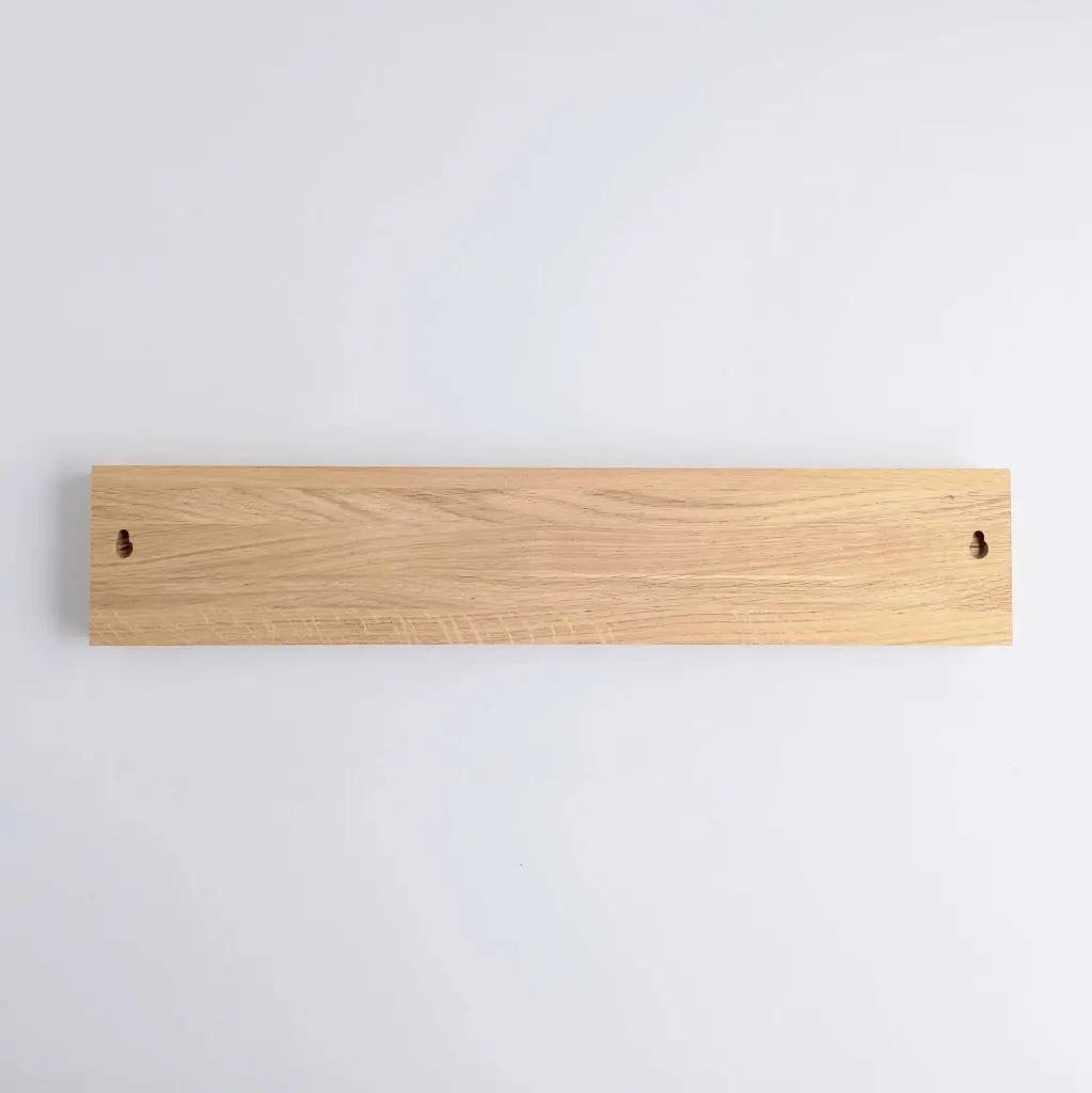 30-01-00264-02-H_4 drewniany blok na noże magnetyczny wiszący dębowy. wooden magnet knives holder oak.webp
