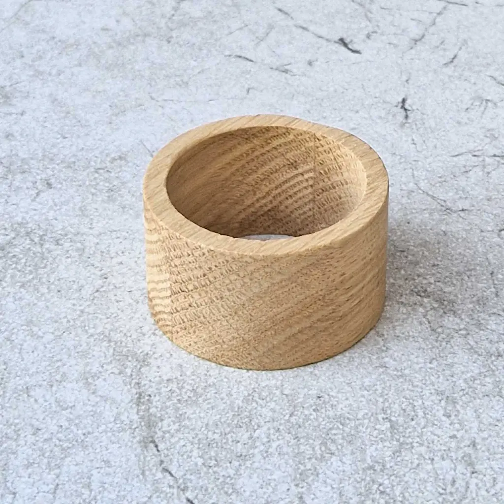 30-01-00891-01-H_3 drewniana obrączka na serwetki dębowa okrągła wooden napkin ring round oak.webp