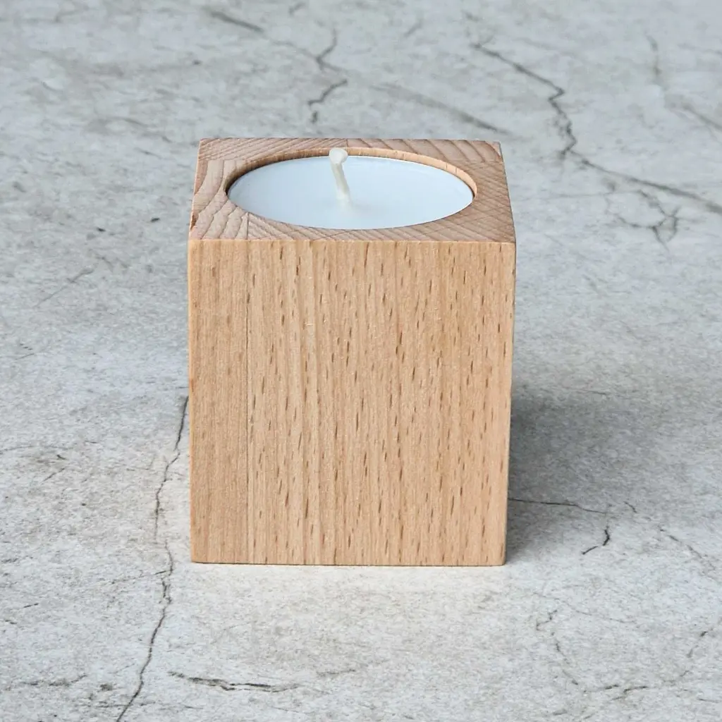 50-00-00902-01-S_2 drewniany świecznik na tealight bukowy wooden candle holder beech small.webp