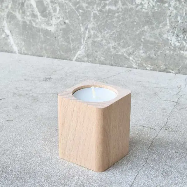 drewniany świecznik na tealight bukowy wooden candle holder beech small (9).webp