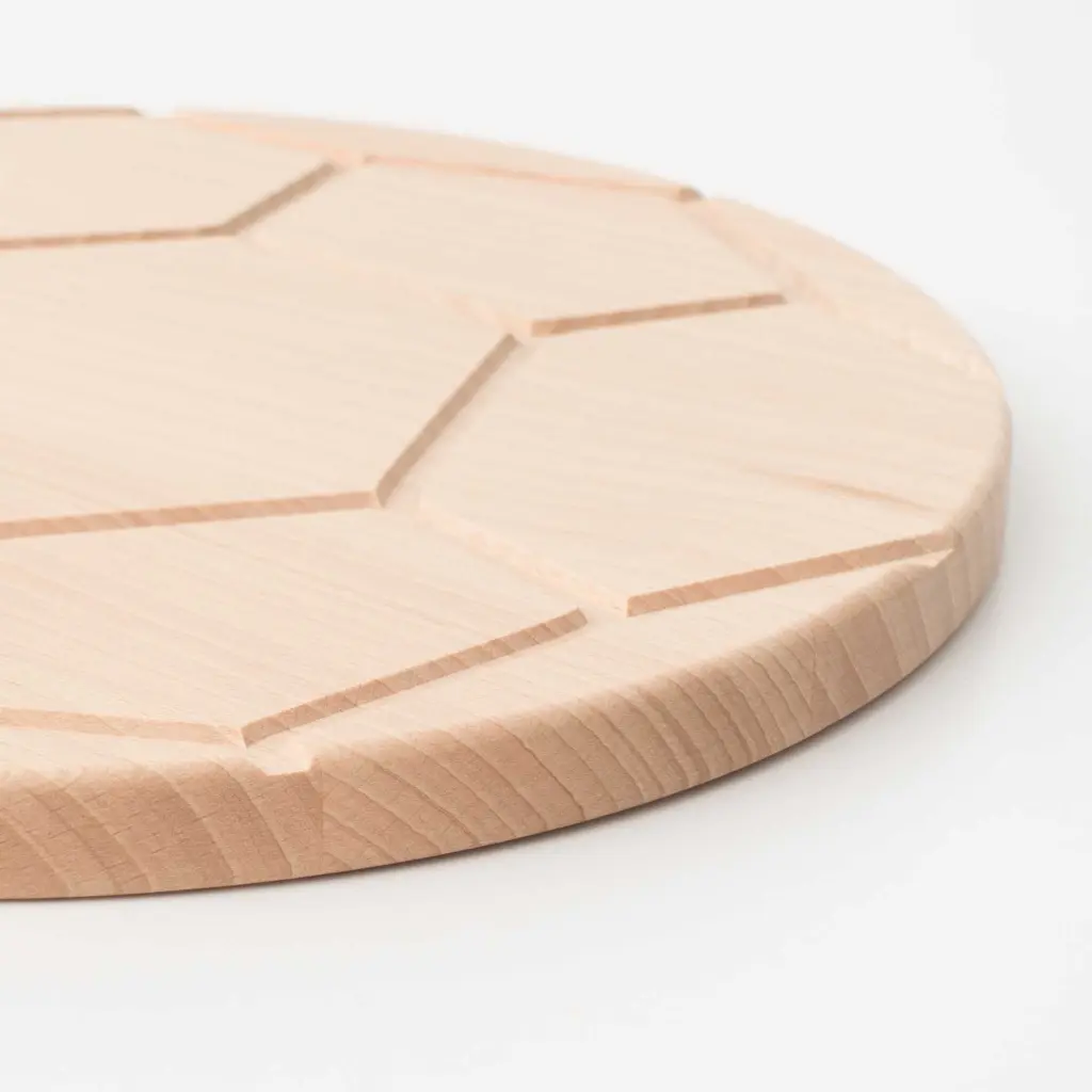 15-00-00343-S_1 drewniana deska do krojenia w kształcie piłki bukowa wooden cutting board ball shaped beech.webp