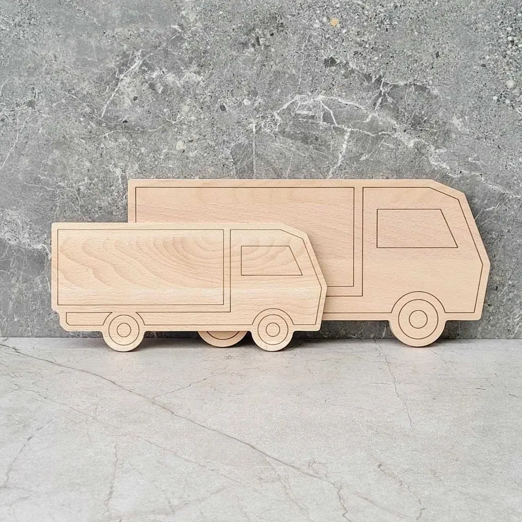 10-00-01200-S drewniana deska do krojenia ciężarówka bukowa wooden cutting board truck shaped beech.webp
