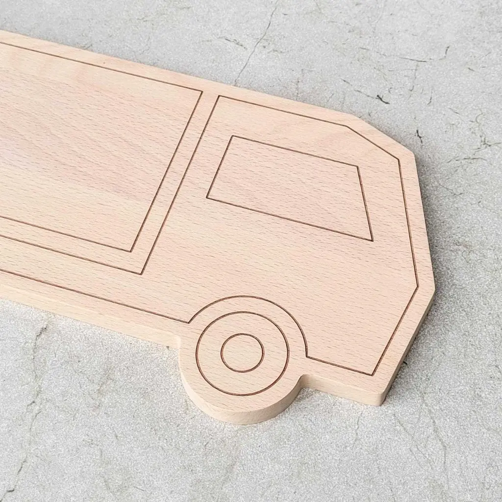 15-00-01201-S_4 drewniana deska do krojenia ciężarówka bukowa wooden cutting board truck shaped beech.webp