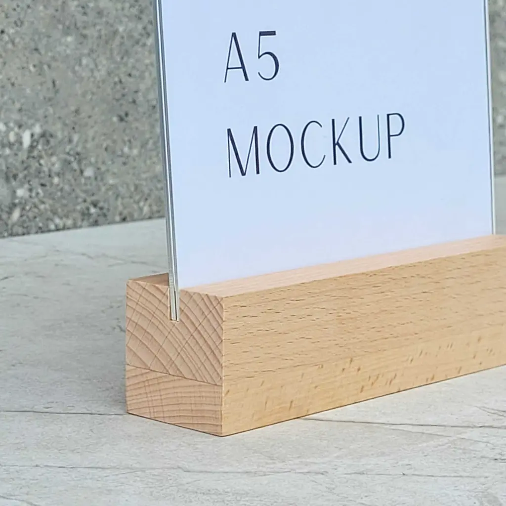 40-00-00832-H drewniana podstawka pod kartki, menu, wizytówki bukowa, wooden card stand beech.webp
