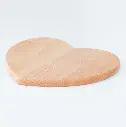 15-00-00024-O_1 drewniana deska do krojenia w kształcie serca bukowa wooden cutting board heart shape beech.webp