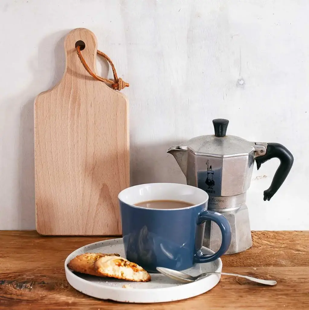 Beech cutting board with handle 260x120x15mm oiled