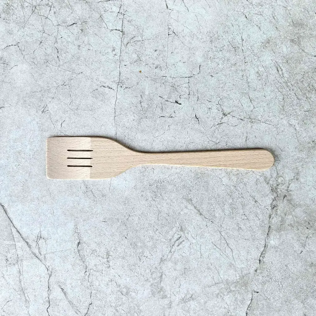 Spatula with flat handle and grooves 295x60x7mm