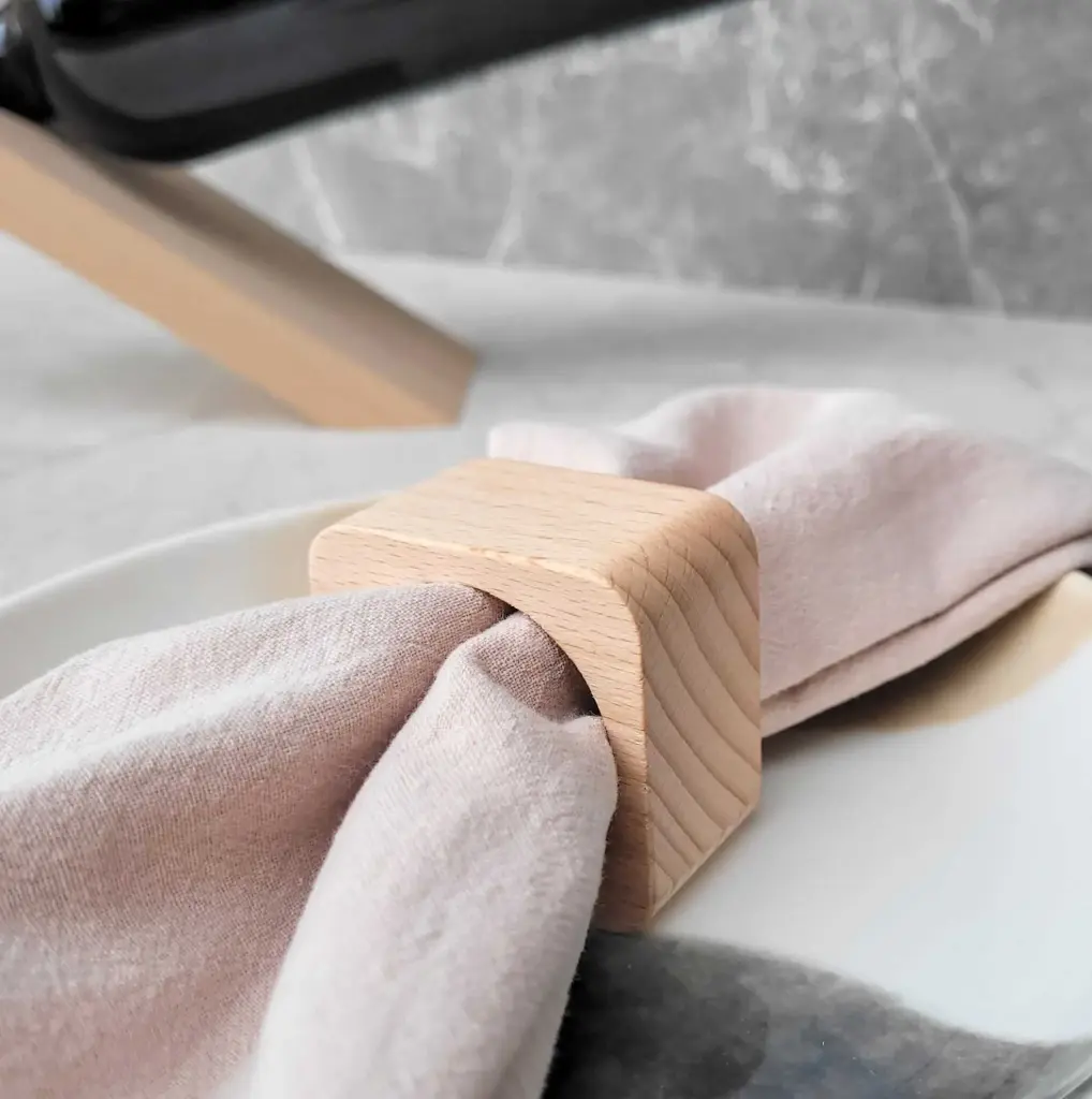 Beech napkin holder square 50x50x30mm