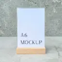 Stojak na kartkę A6 bukowy 105x40x20mm z kieszonką plexi