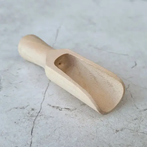 [01009-S-029469] Duża łyżeczka do soli bukowa 100x30x30mm