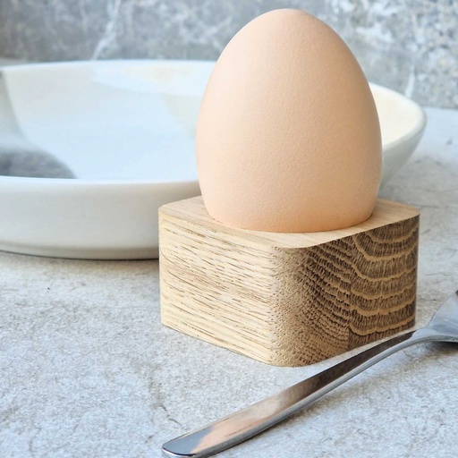 [DB30-00890-H-040655] Oak egg holder square 50x50x30mm