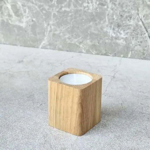 [DB50-00902-H-040679] Oak tealight stand rounded 60x50x50mm