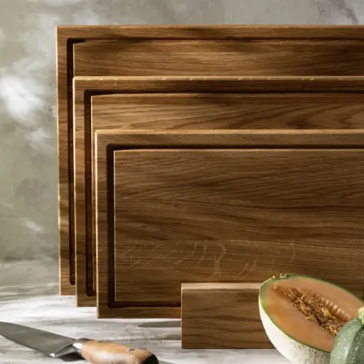 [DB20-H-Set-040849] Set of oak cutting board with groove INGE
