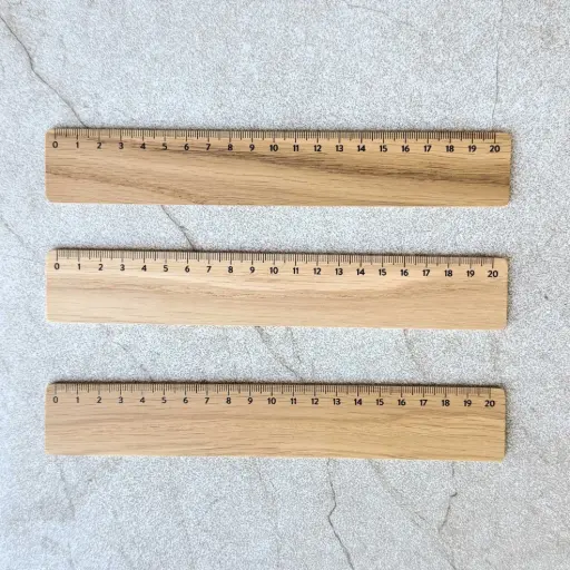 [DB05-H-041873] Linijka dębowa 20cm 